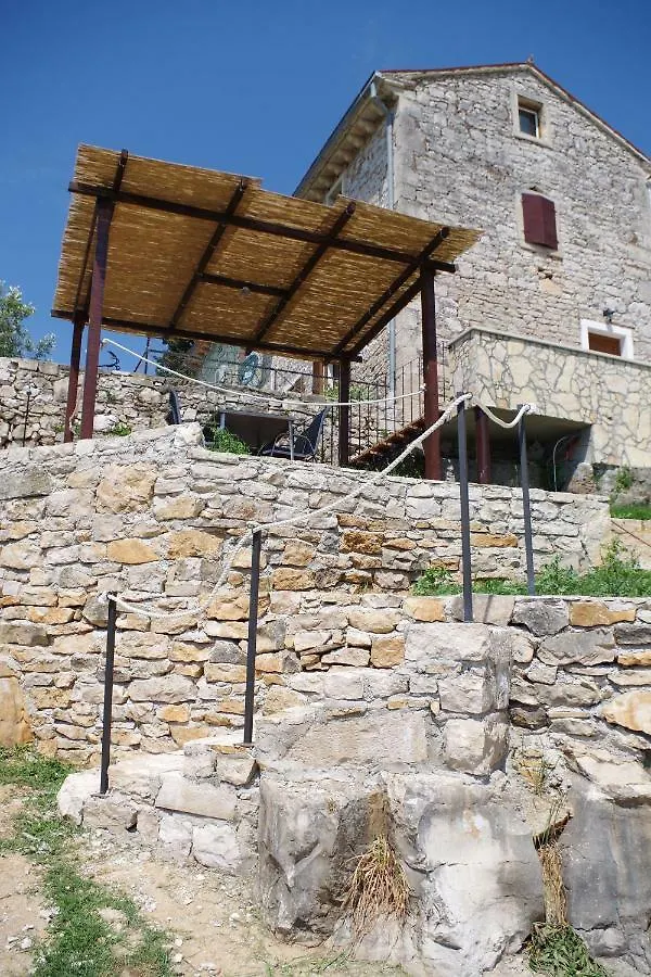 Apartment Alba 2+2 Few Steps From Sea In Krnica Croatia