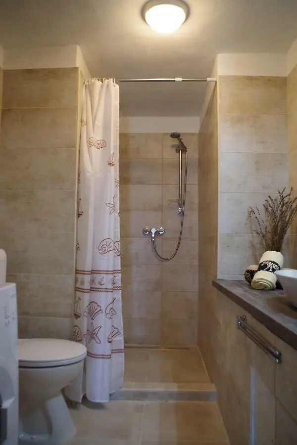 Apartment Alba 2+2 Few Steps From Sea In Krnica