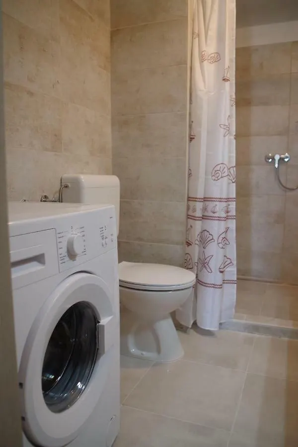 Apartment Alba 2+2 Few Steps From Sea In Krnica Croatia
